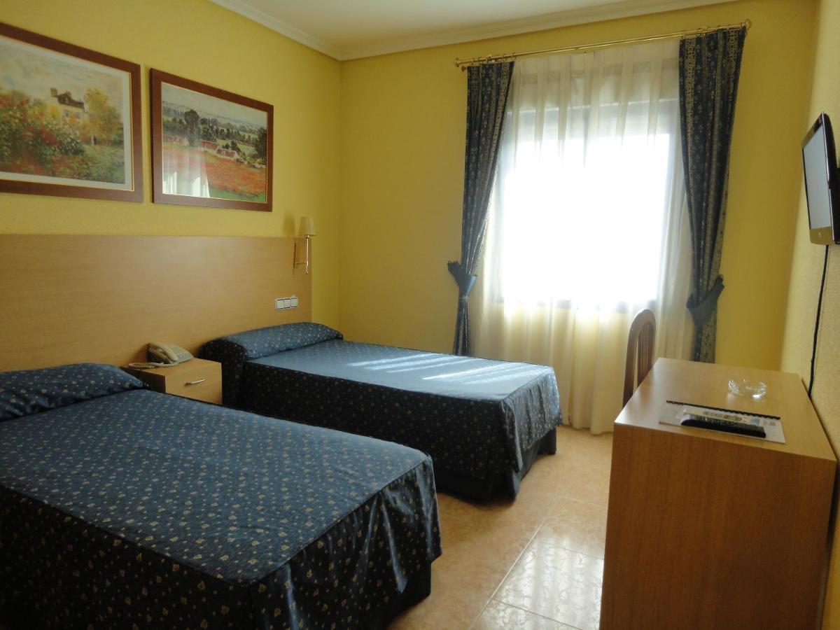 Hotel Mirador Velilla de San Antonio Zimmer foto